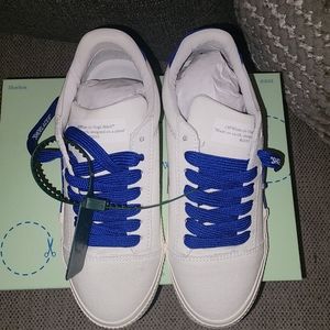 Off white c/o Virgil abloh